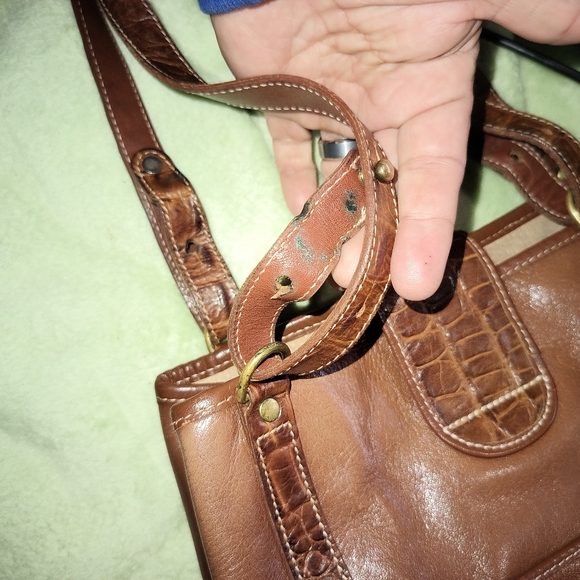Brahmin Tuscan Leather Shoulder Brown Moc Croc Trim Detachable Pouch. Adj Straps - Picture 13 of 16